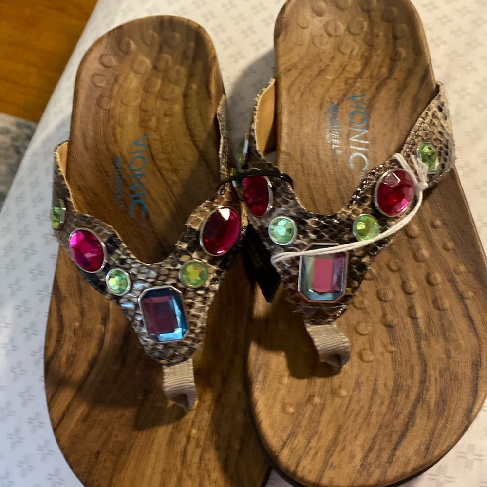 Vionic OrthaHeel either color stones on straps
